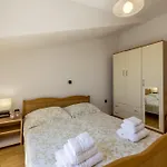 House Krishto Apartment *