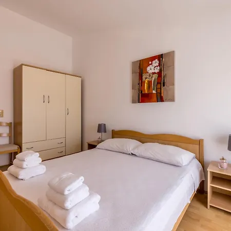 Apartman Krishto *