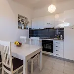 Apartamento House Krishto *