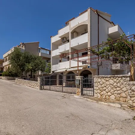 Krishto Апартаменты