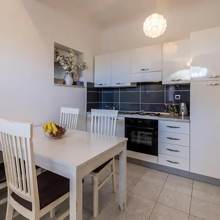 Appartement House Krishto *