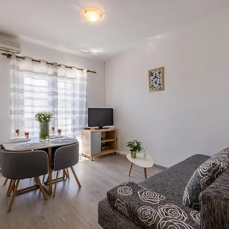 Apartman House Krishto *